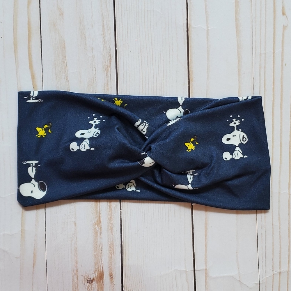 Headband snoopy twist